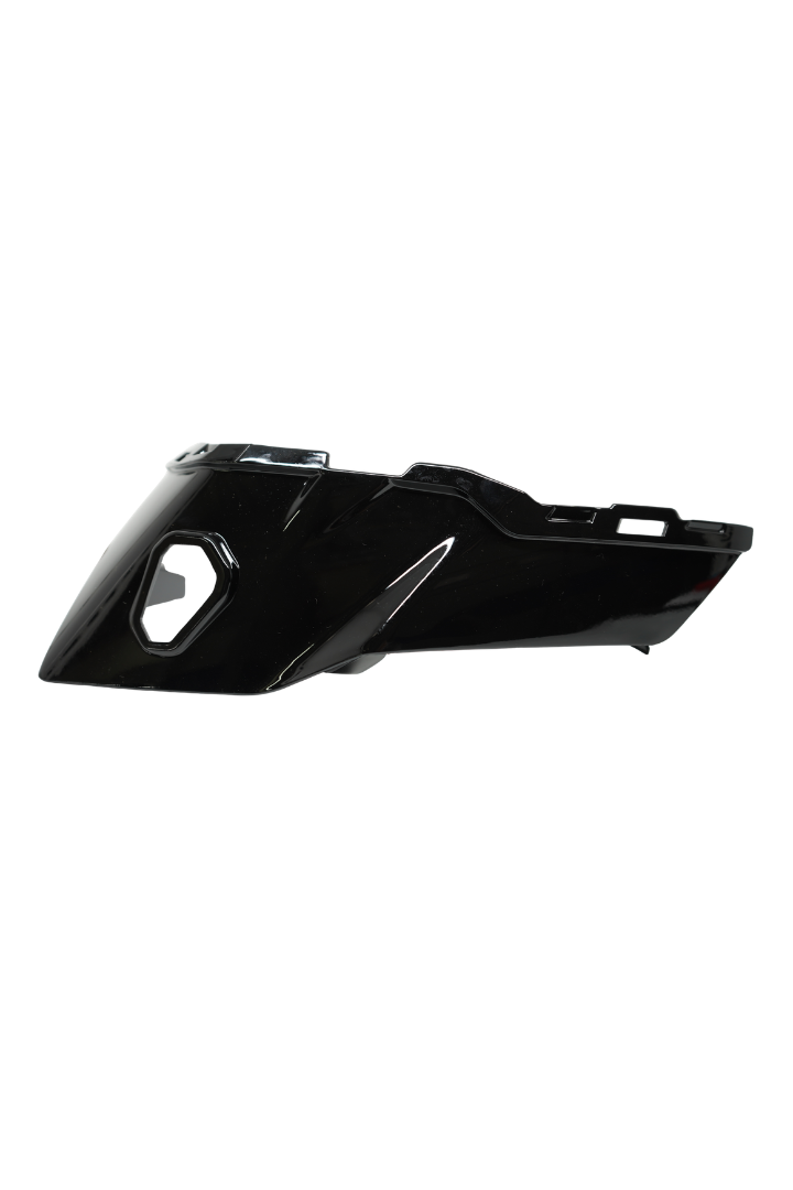 Cargue la imagen en el visor de la galería, Tapa Farola Derecha Para Suzuki GIXXER 150 Color Negro Genuina
