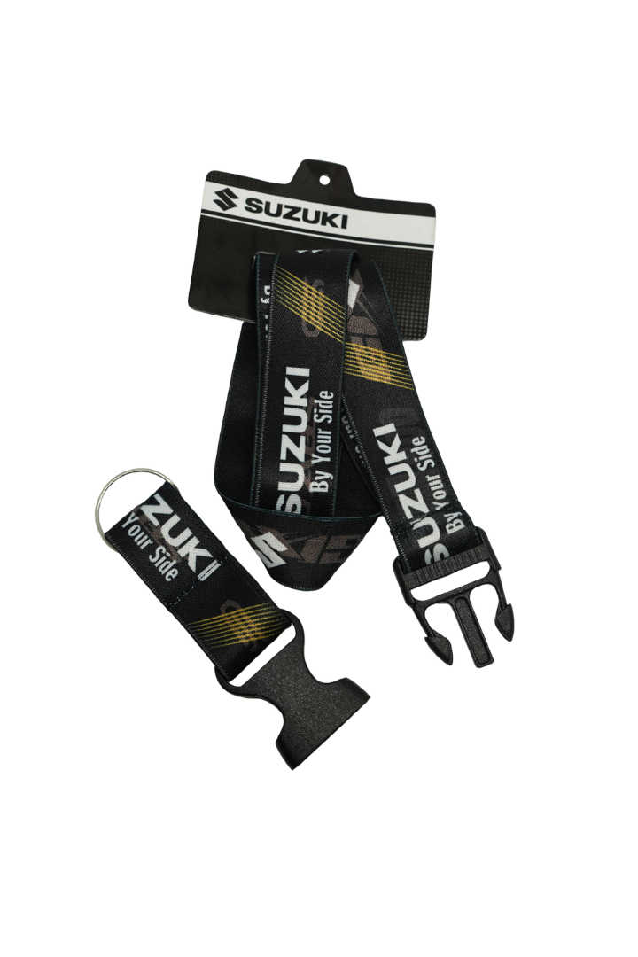 Cargue la imagen en el visor de la galería, Cinta Llavero Suzuki "By Your Side" Color Negro-Dorado
