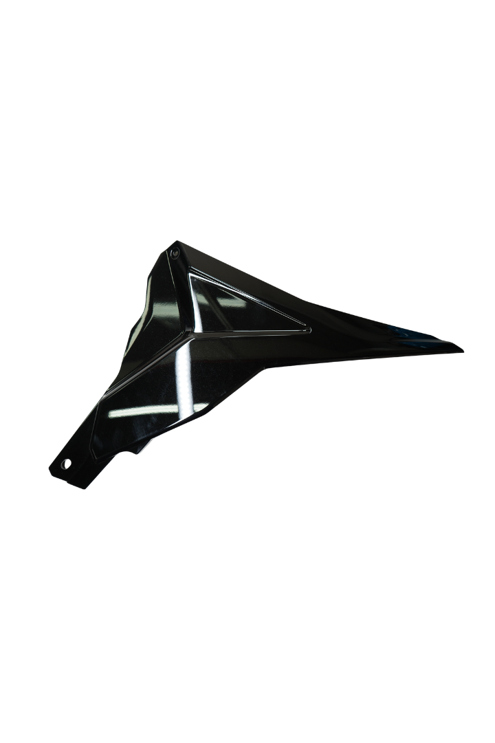 Cargue la imagen en el visor de la galería, Cubierta Izquierda Para Suzuki GIXXER 150 Negra Genuina
